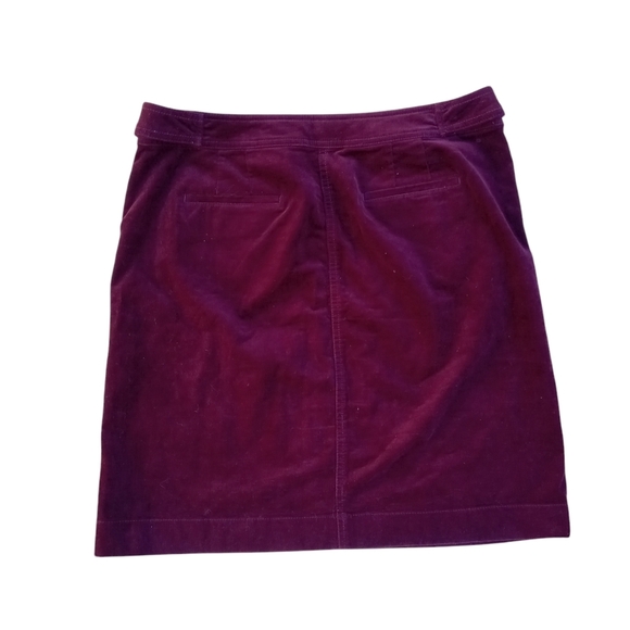Talbots Maroon Corduroy Skirt W/ Brass Colored Buttons Size 10 - Picture 4 of 9